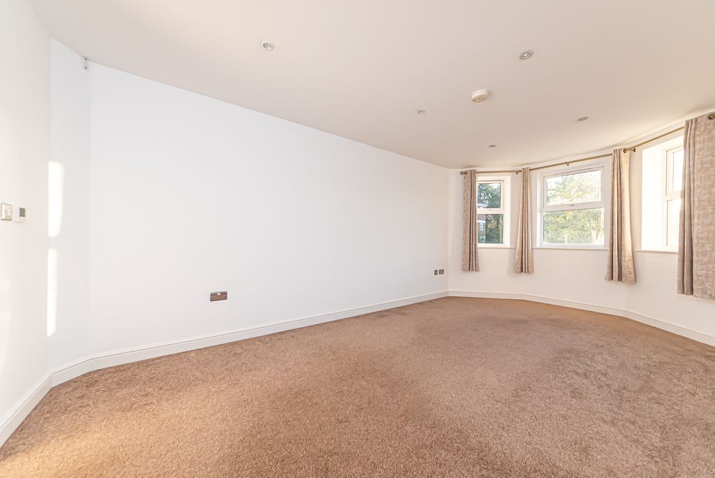 Property photo 3 of 16 4