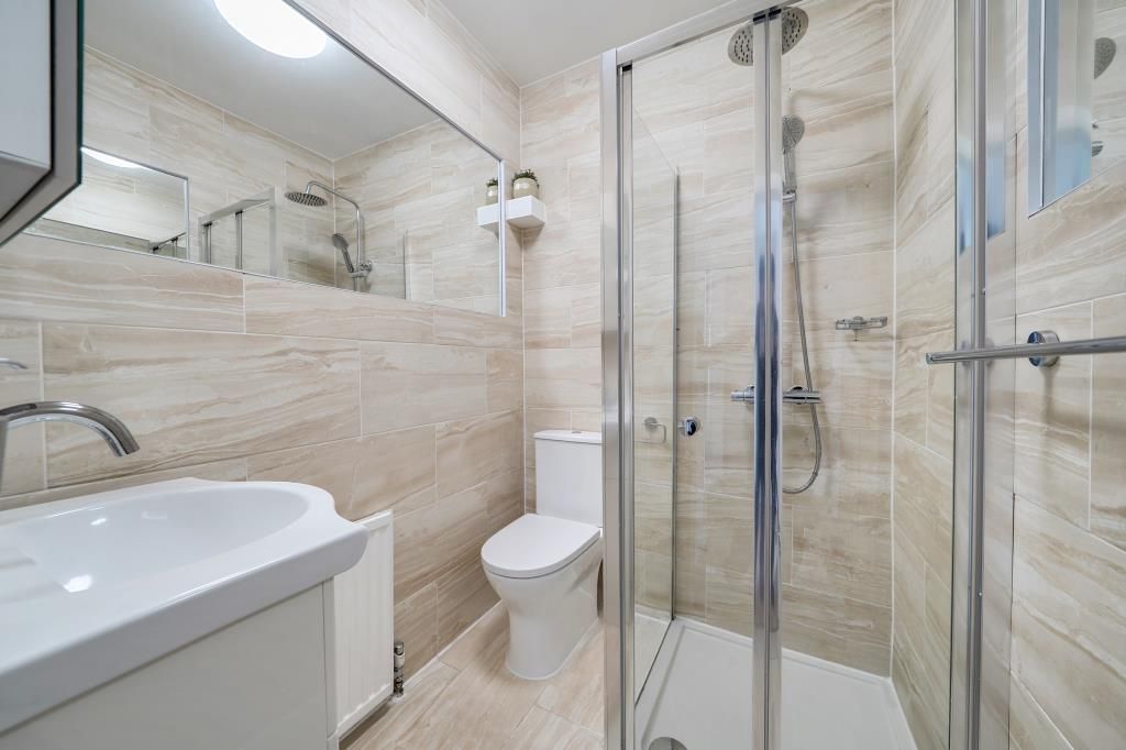 Property photo 3 of 19 Shower Room