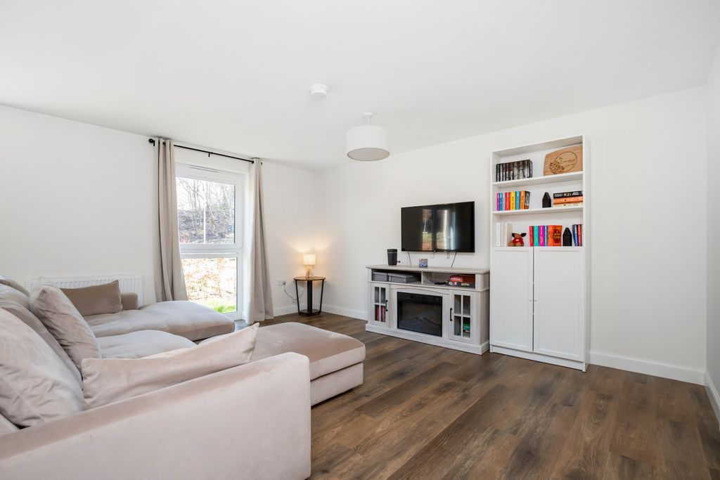 Property photo 3 of 14 Property Image 3