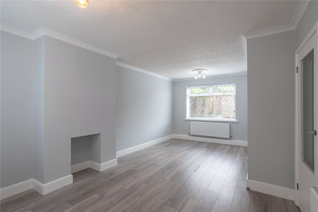 Property photo 3 of 26 Picture No. 23