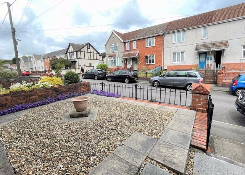 Property photo 3 of 10