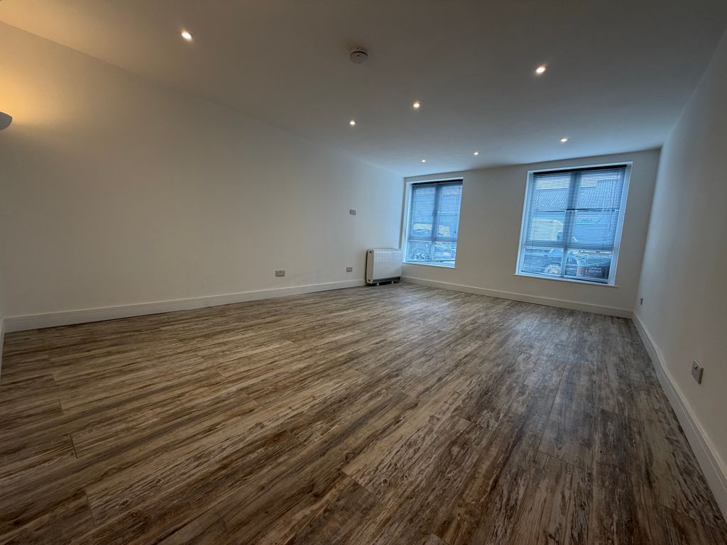 Property photo 1 of 4