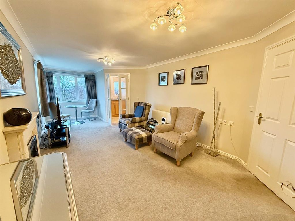 Property photo 3 of 9