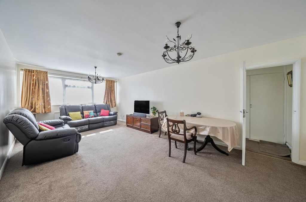 Property photo 2 of 9 -683F157F39Fbd-l-1304604-1-683dc64Eb6859.Jpg
