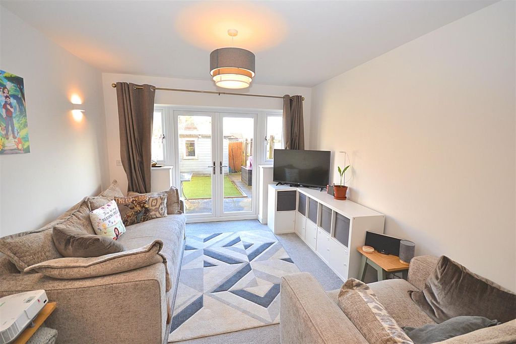 Property photo 2 of 11 23 (12).Png