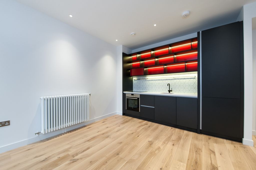 Property photo 2 of 7 Kitchen