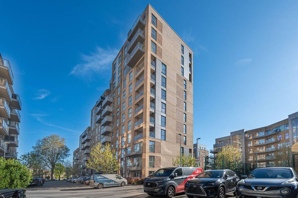 Property photo 1 of 19