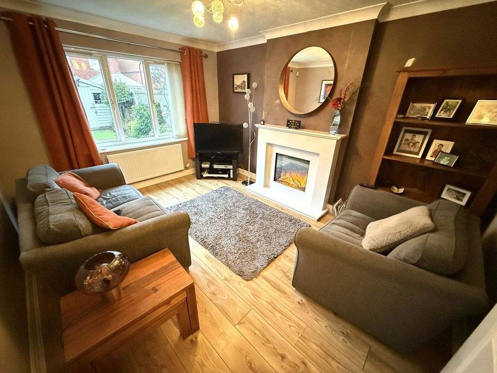 Property photo 2 of 30