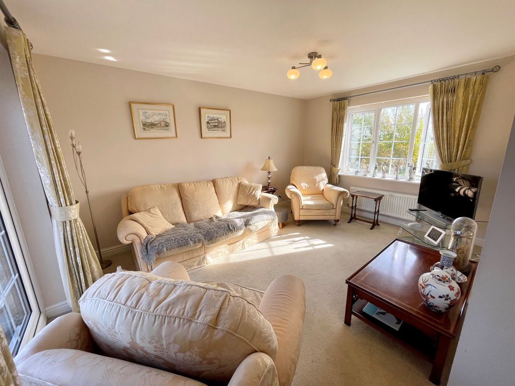 Property photo 2 of 11