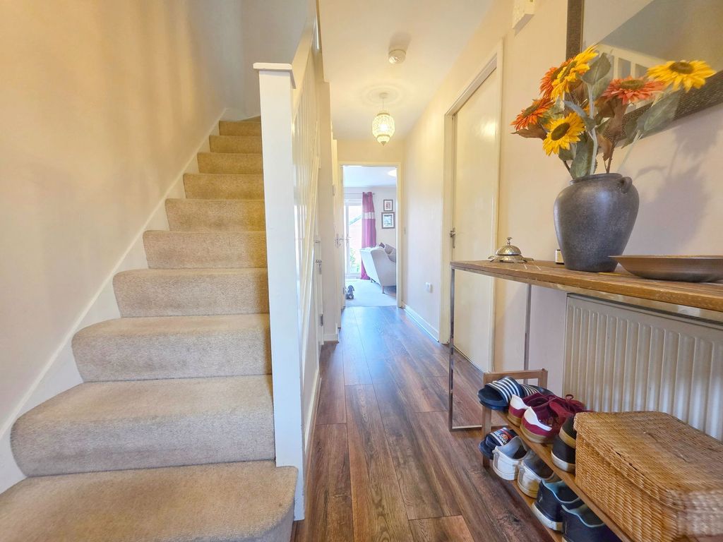 Property photo 2 of 23