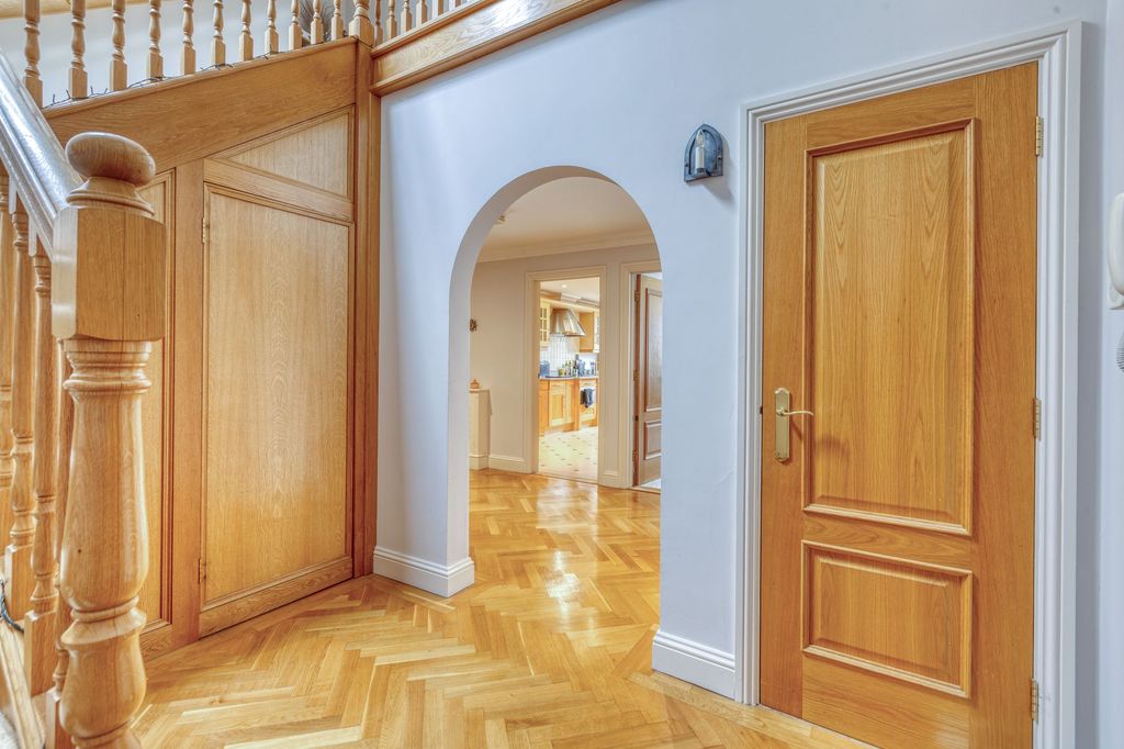 Additional image 5 of 3 bed flat for saleApartment 4 La Rocquaise, St Brelade JE3