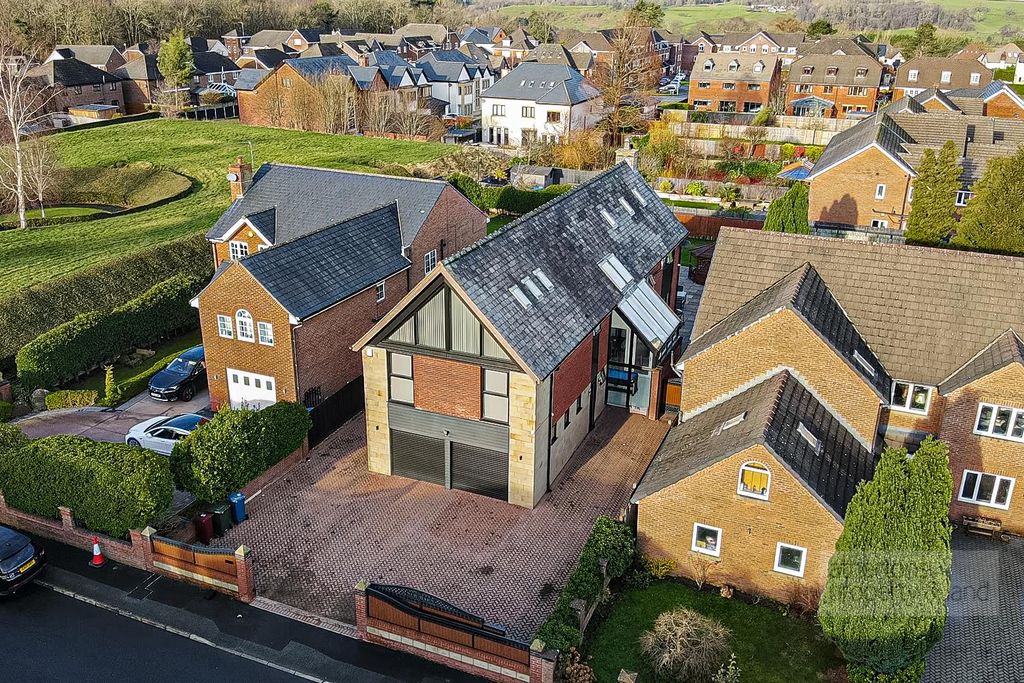 Property photo 1 of 35 2025-12-11-11-09-05-227?Am-2.Jpg