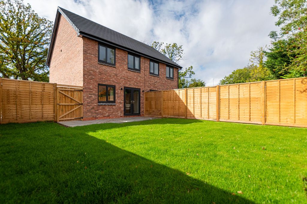 Property photo 1 of 30