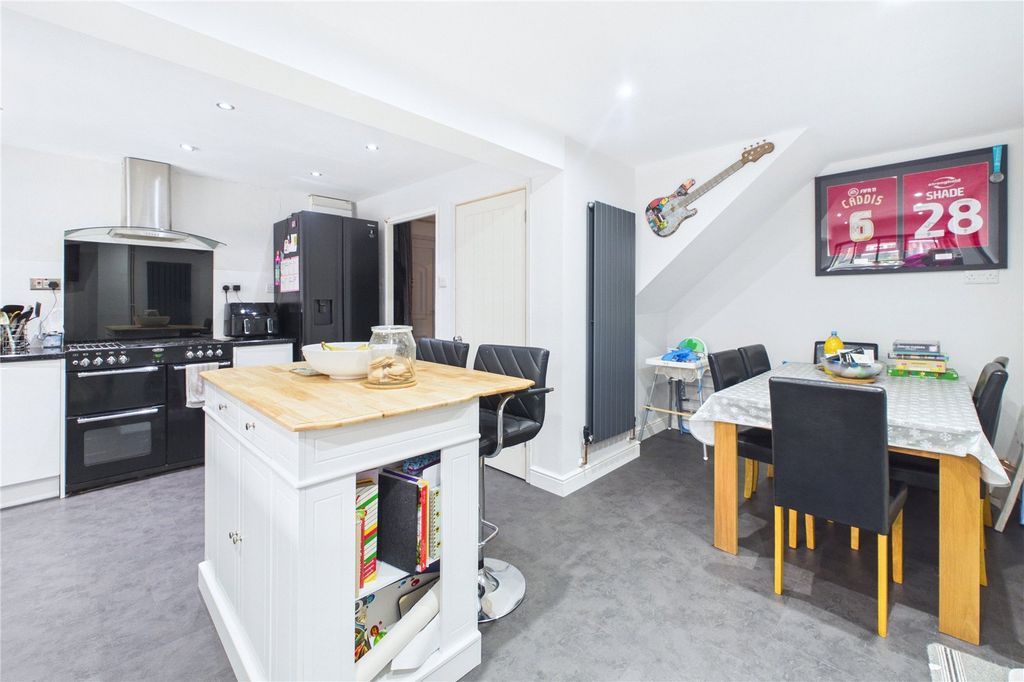 Property photo 2 of 21 Picture No. 05