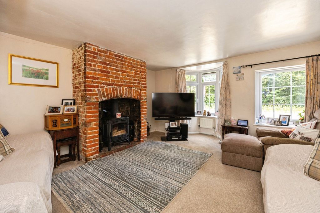 Property photo 2 of 22