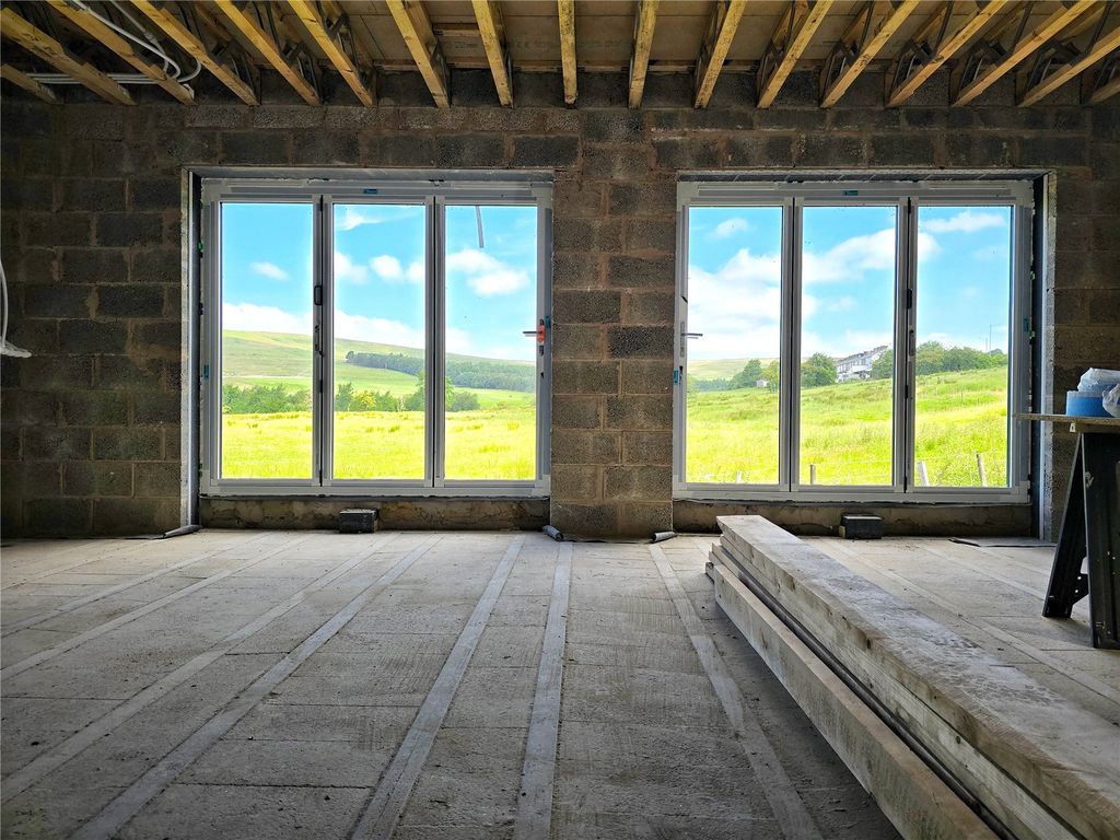 Property photo 2 of 12 Lounge Views