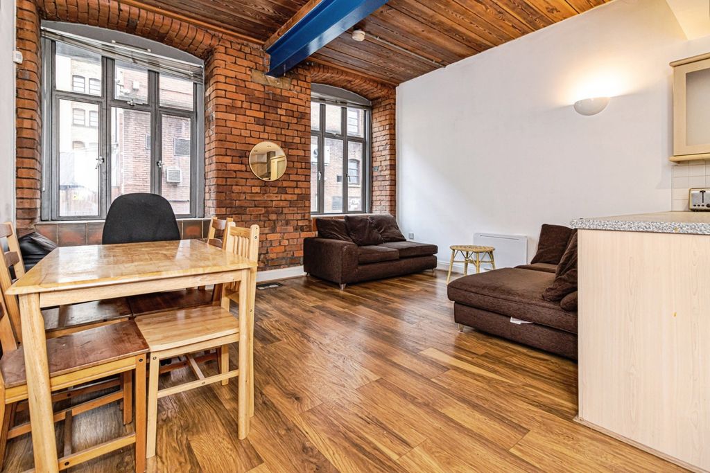 Property photo 2 of 8 Photo