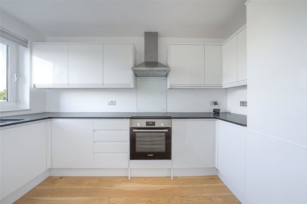 Property photo 2 of 10 Picture No. 08