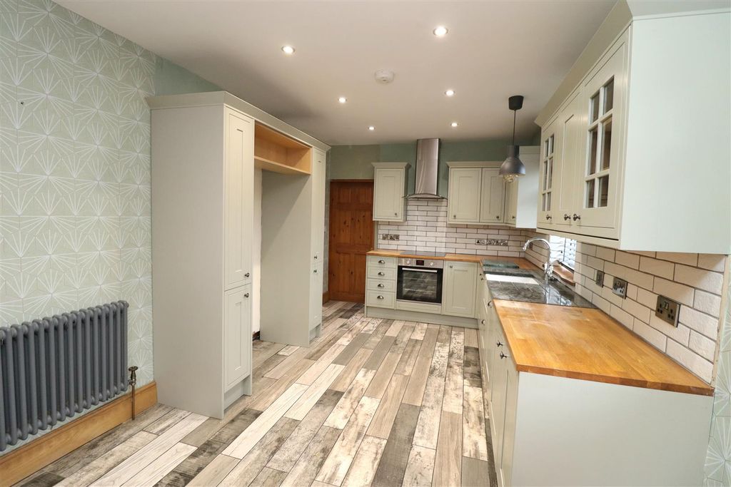 Property photo 2 of 8 Img_4210.Jpg