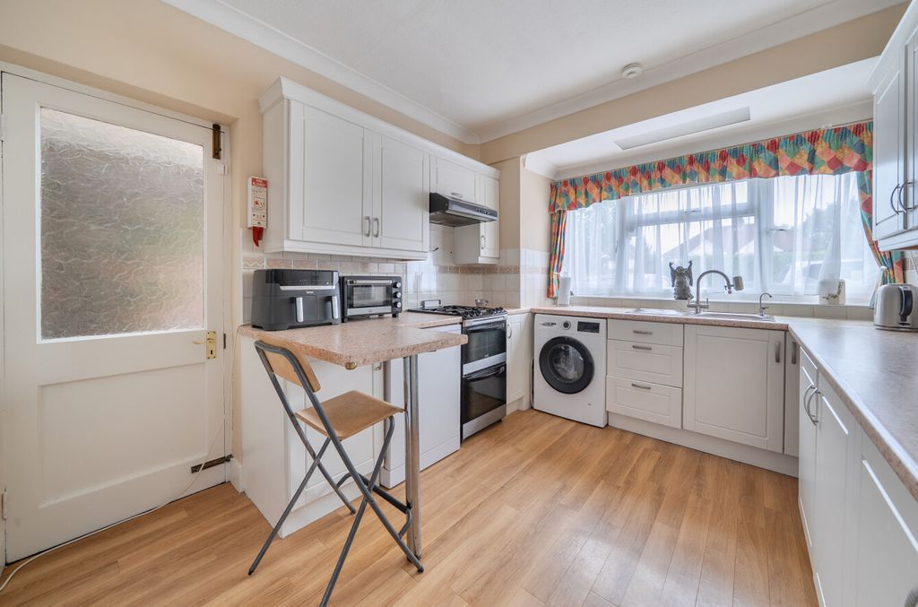 Property photo 3 of 21 1472342-5-6A2Af0d...