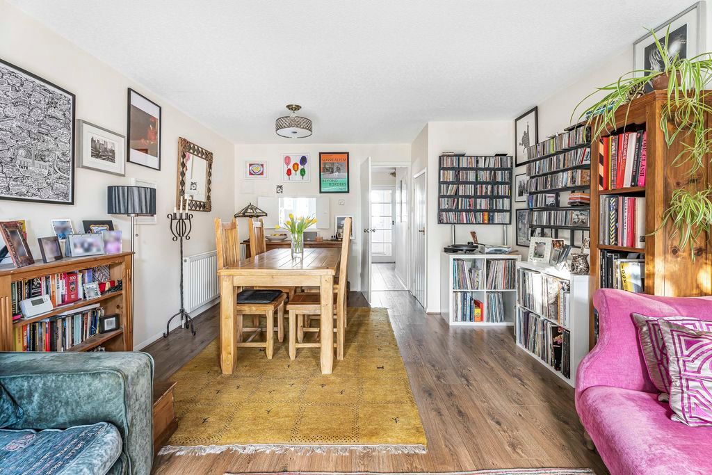 Property photo 3 of 9 Photo 21