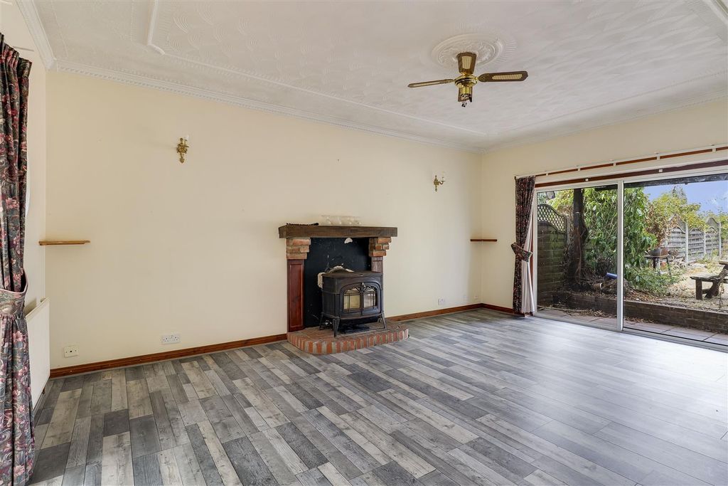Property photo 3 of 28 Img (15).Jpg