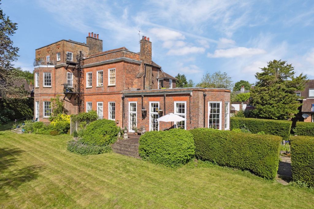 Property photo 1 of 57 Photo 39