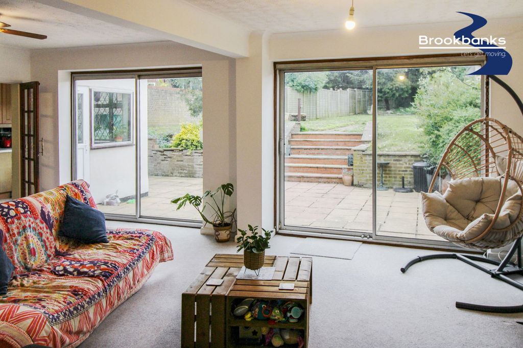 Property photo 2 of 15