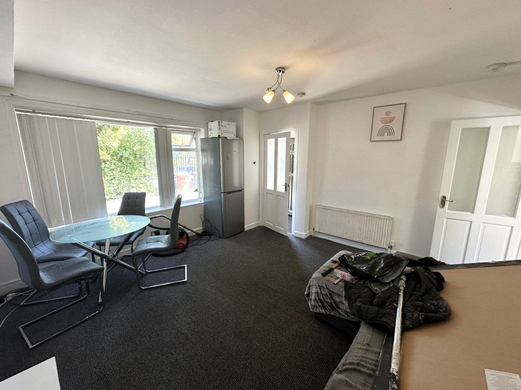 Property photo 3 of 11 Bedroom 1