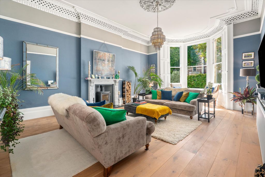 Property photo 2 of 25 Image