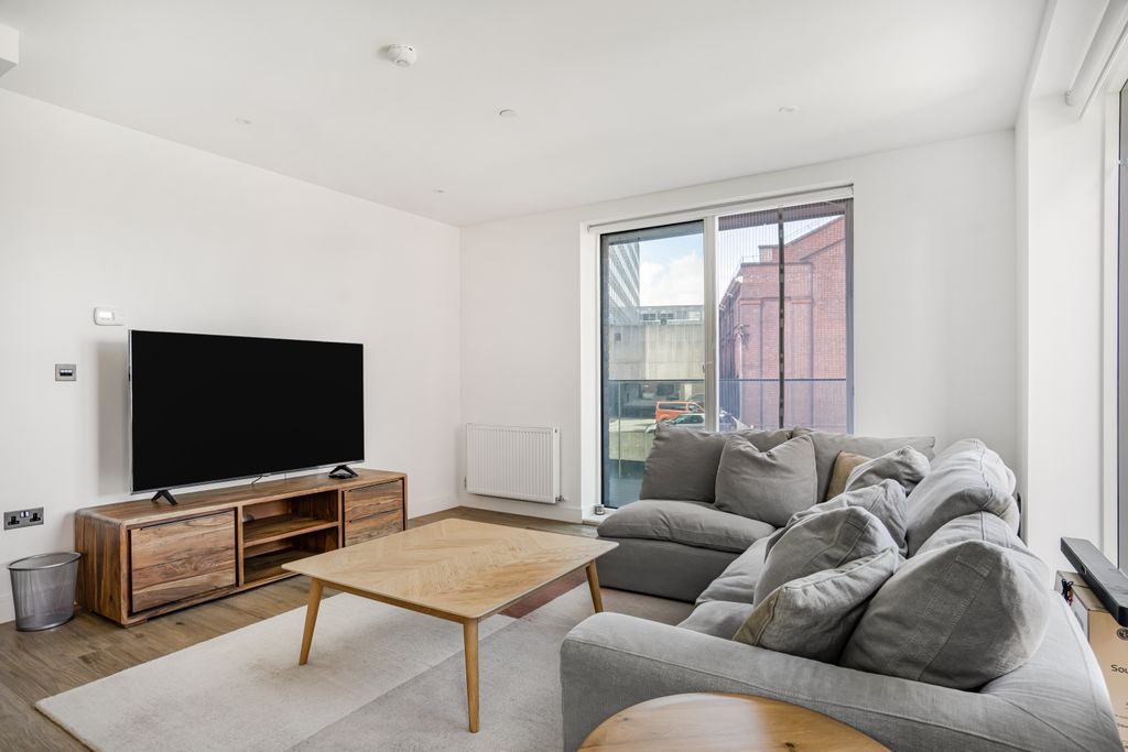 Property photo 3 of 15 11_83721