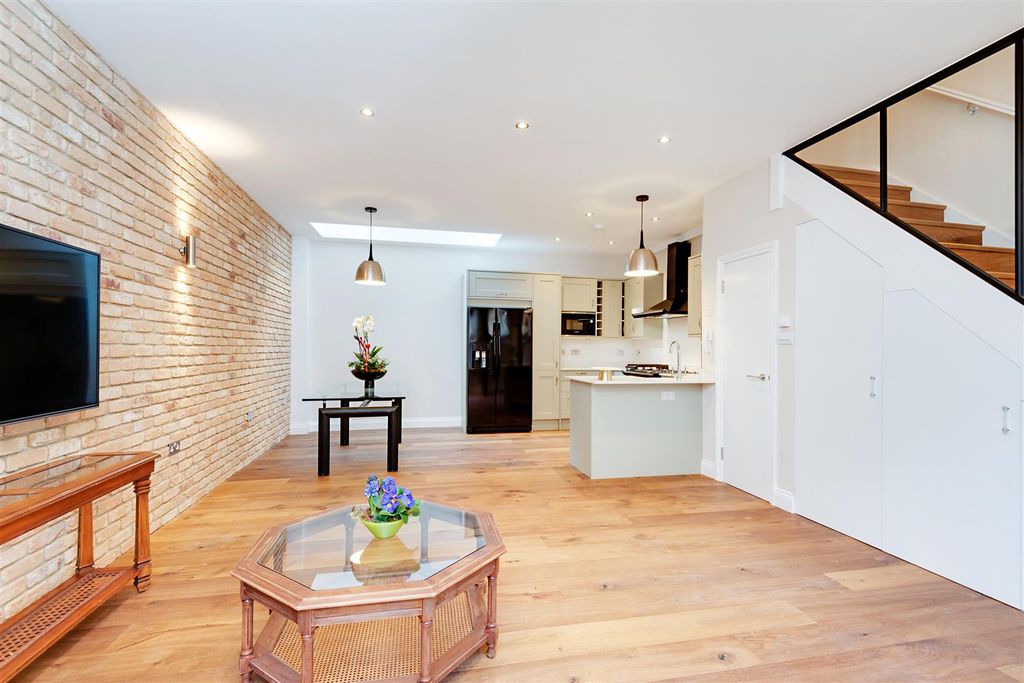 Property photo 3 of 24 46422_Hi_Res(01).Jpg