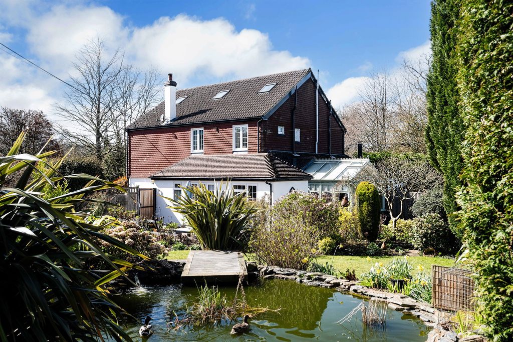 Property photo 1 of 24