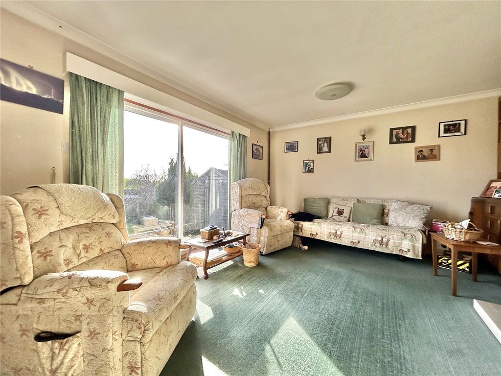 Property photo 2 of 11 Picture No. 03