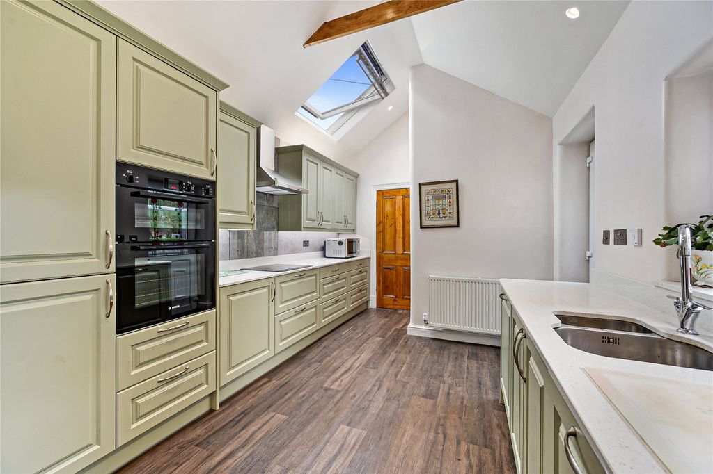 Property photo 2 of 20 Kitchen