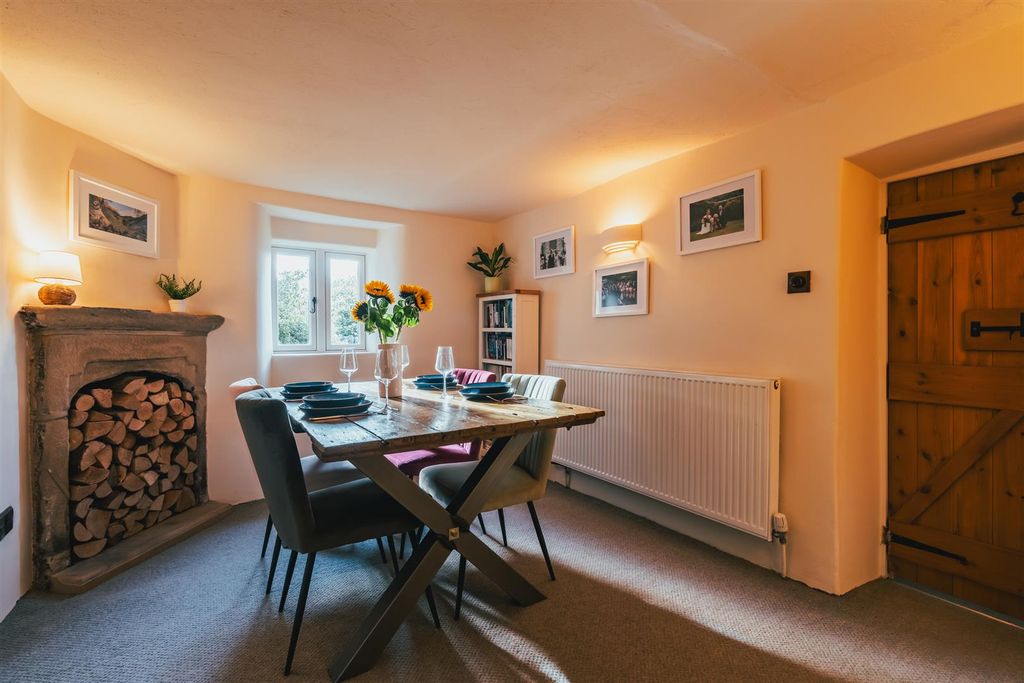 Property photo 3 of 49 Dining Room