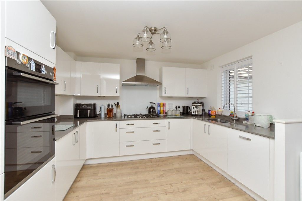 Property photo 1 of 17 Kitchen/Dining Area