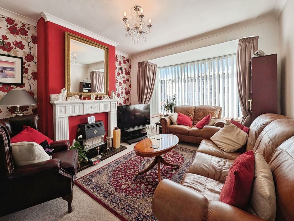 Property photo 3 of 9 Photo 10