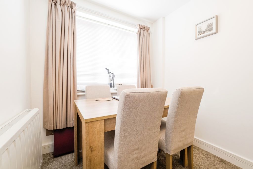 Additional image 7 of 1 bed flat for saleWhite Hart Lane, Romford RM7