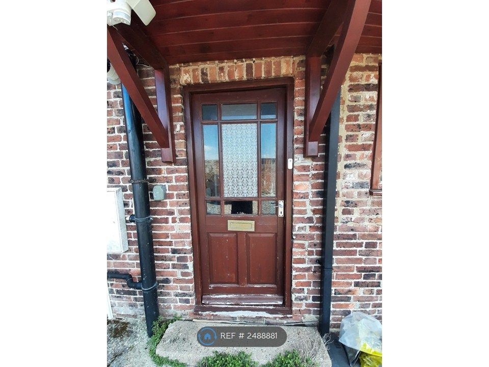 Property photo 2 of 20