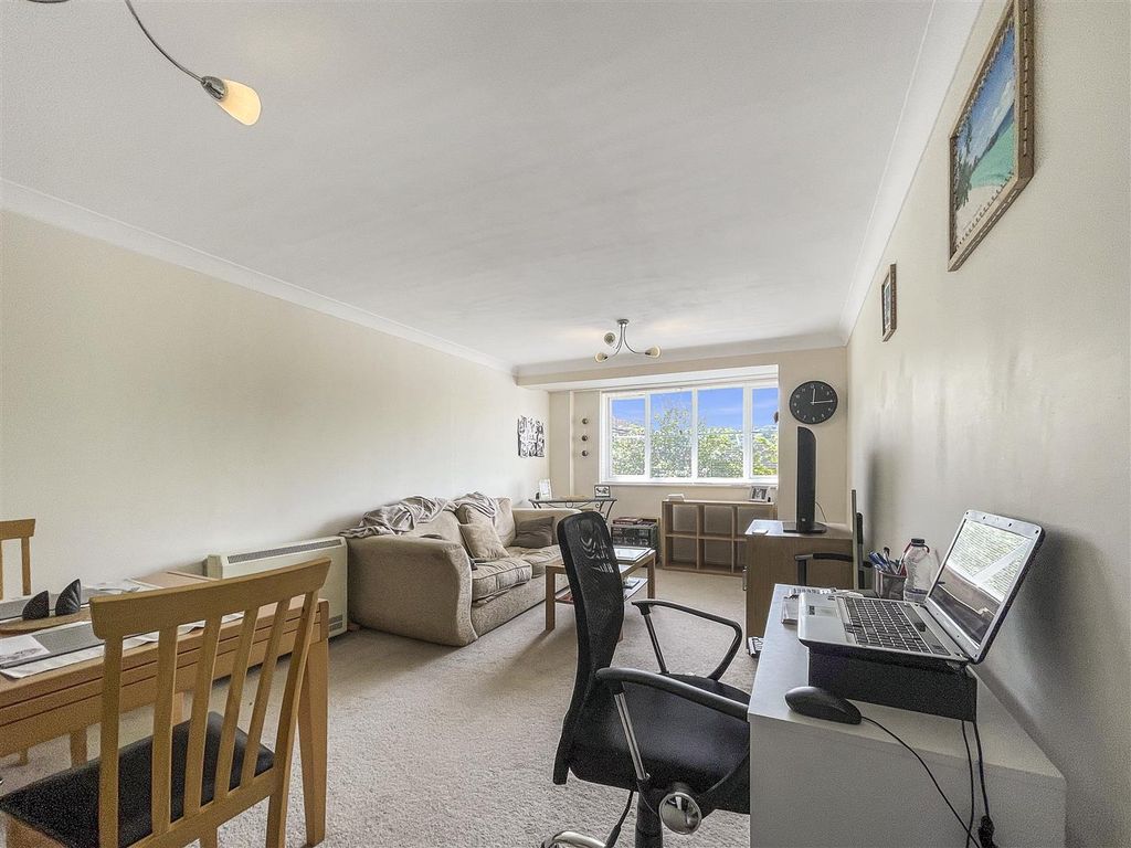 Property photo 2 of 7 Sitting Room 1