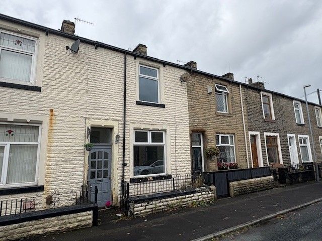 Property photo 1 of 8