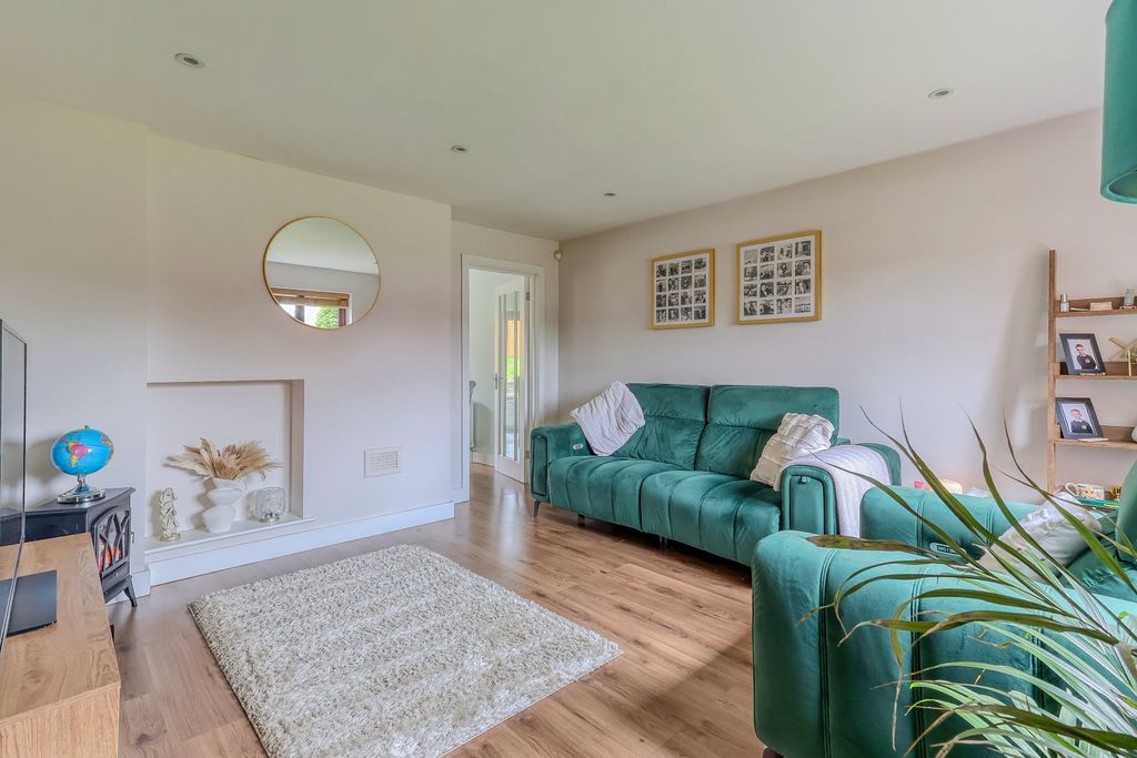 Property photo 3 of 17 Picture No. 15