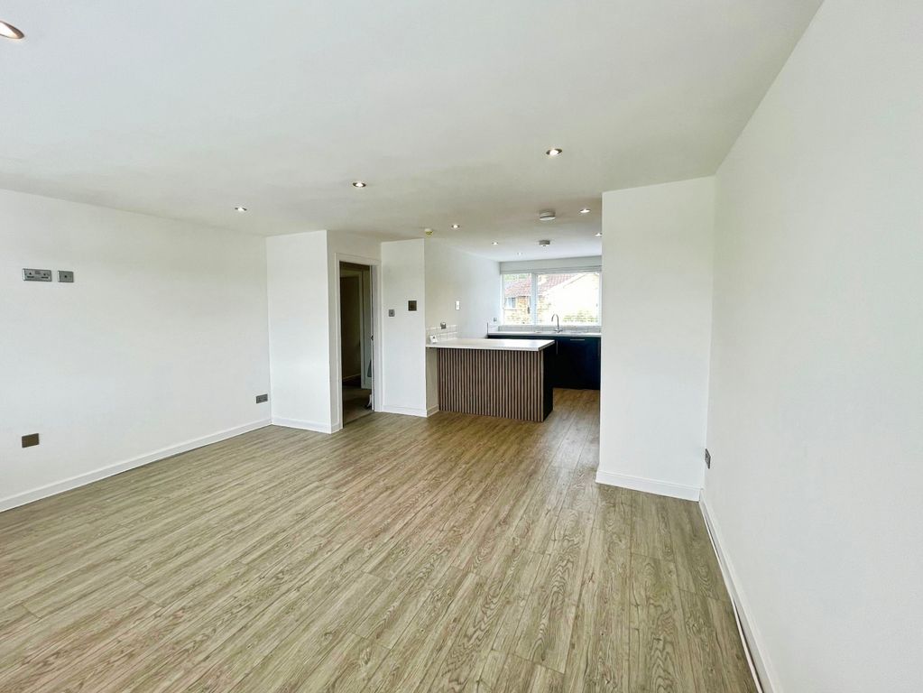 Property photo 2 of 12 Image
