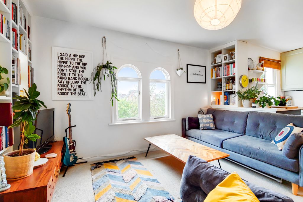 Property photo 2 of 10