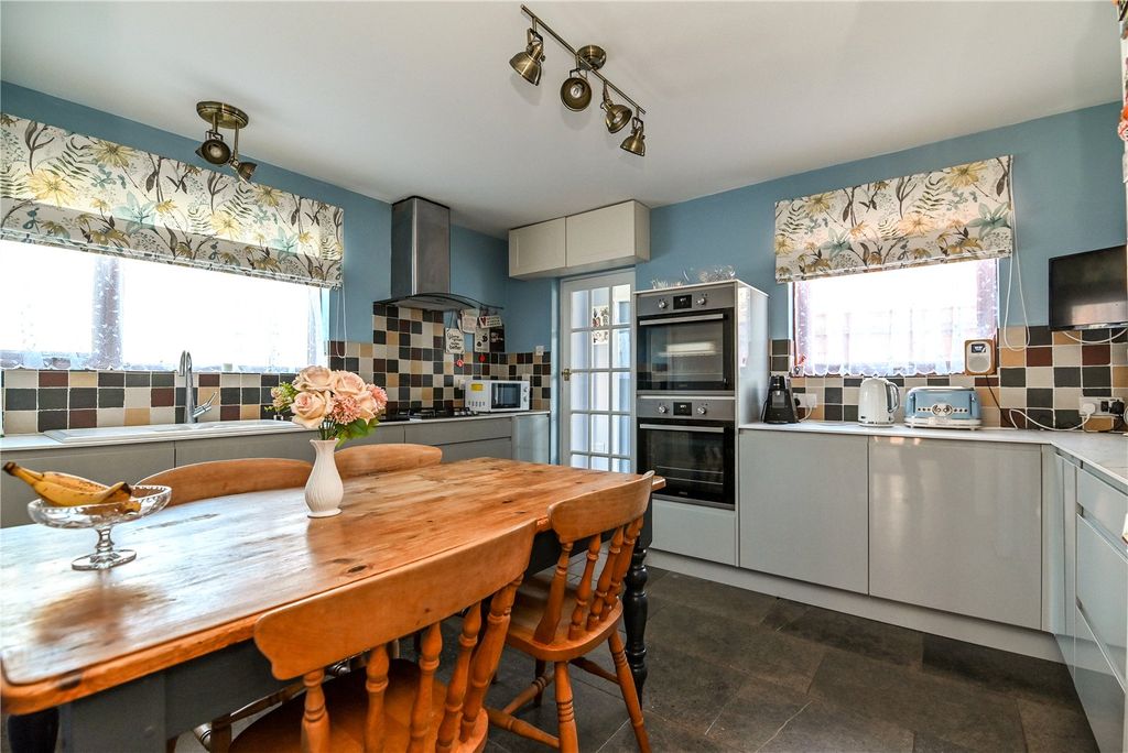 Property photo 2 of 18 Picture No. 02