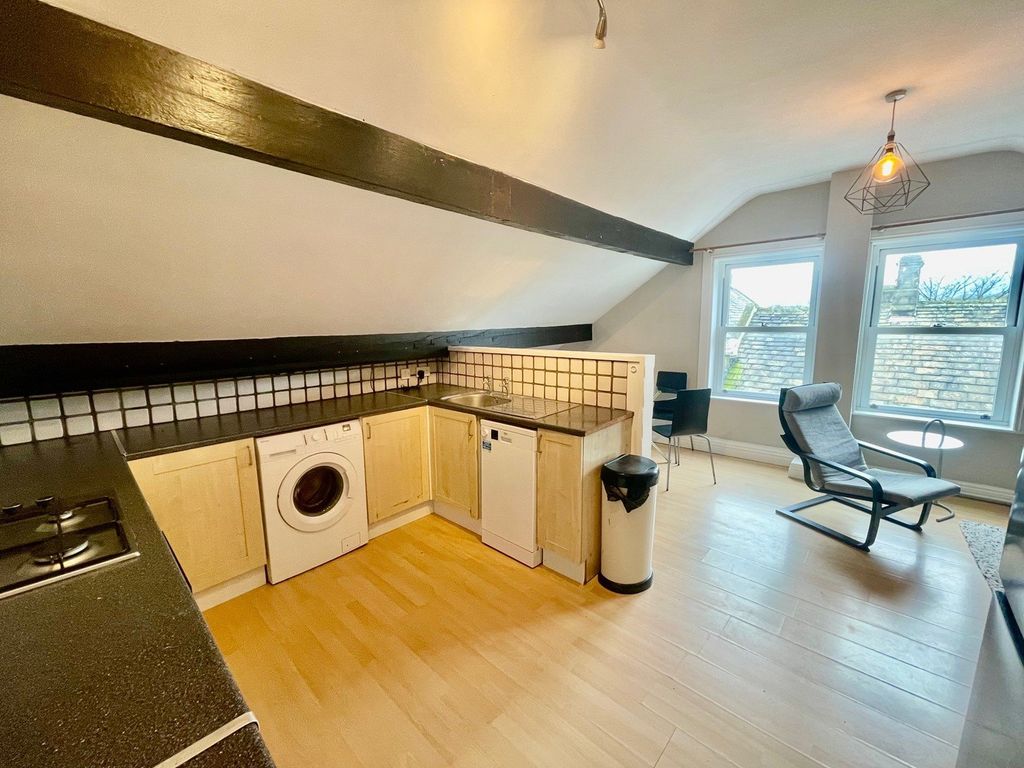 Property photo 2 of 16 Picture No. 03