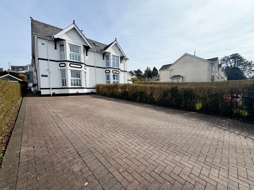 Property photo 1 of 35 Img_4809.Jpeg