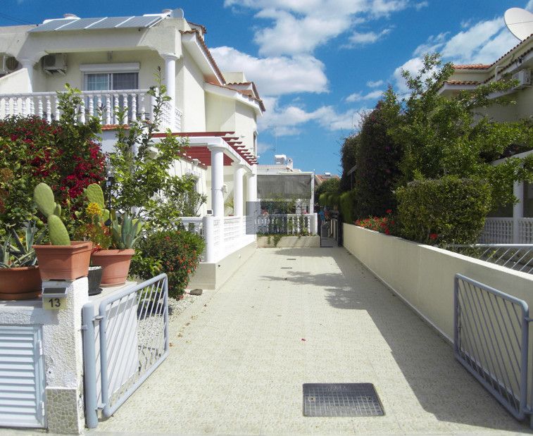 Property photo 3 of 28