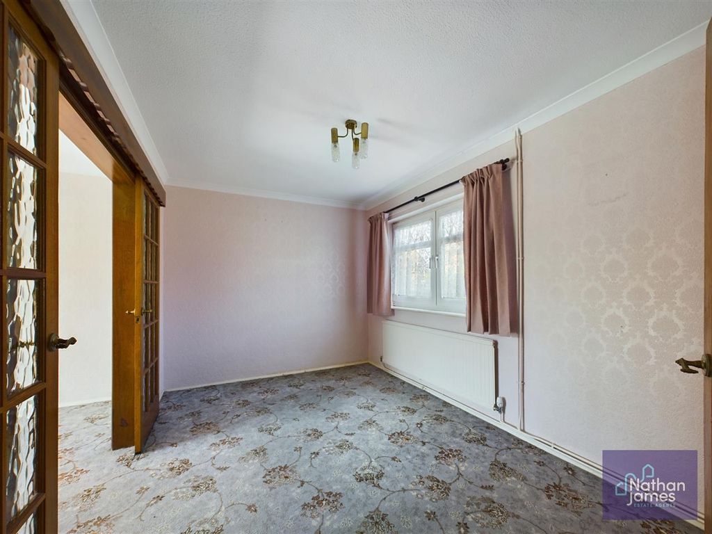Property photo 3 of 12 Dining Room